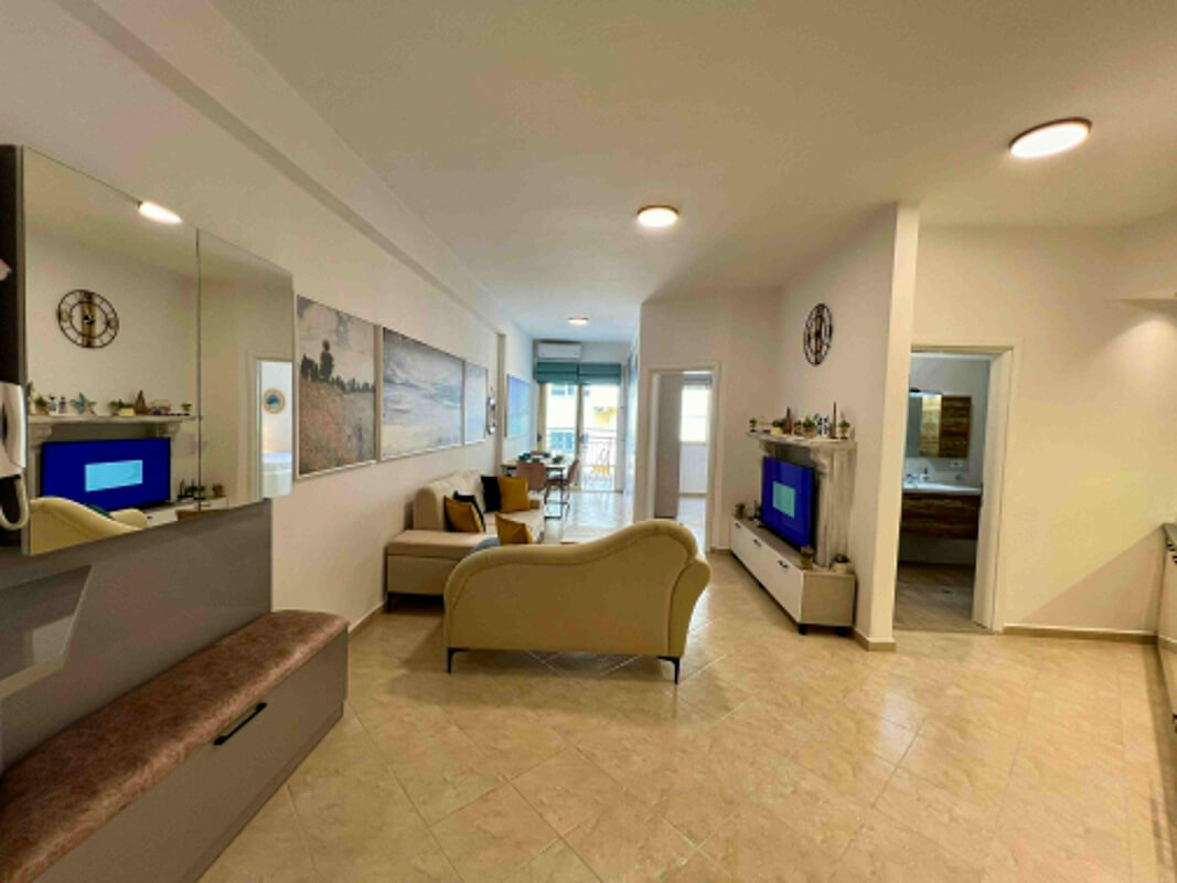 383e6474-58eb-48b7-805c-cf5509ade04d-scaled