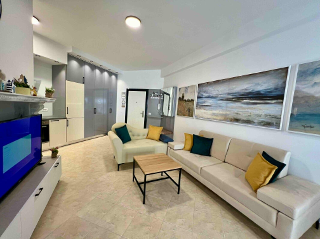 e5eba562-6948-46b0-81ec-5ceb89a1b134-scaled