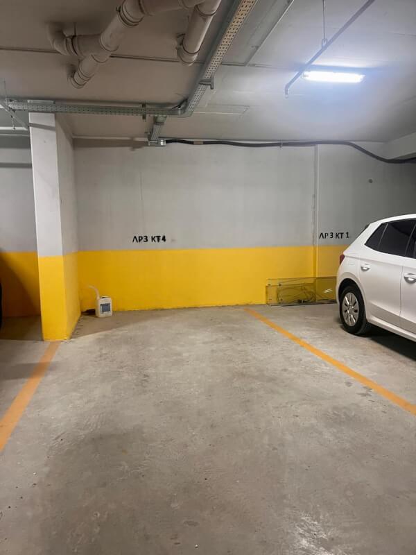 22802632-b50e-47a5-a524-b07f4667385a