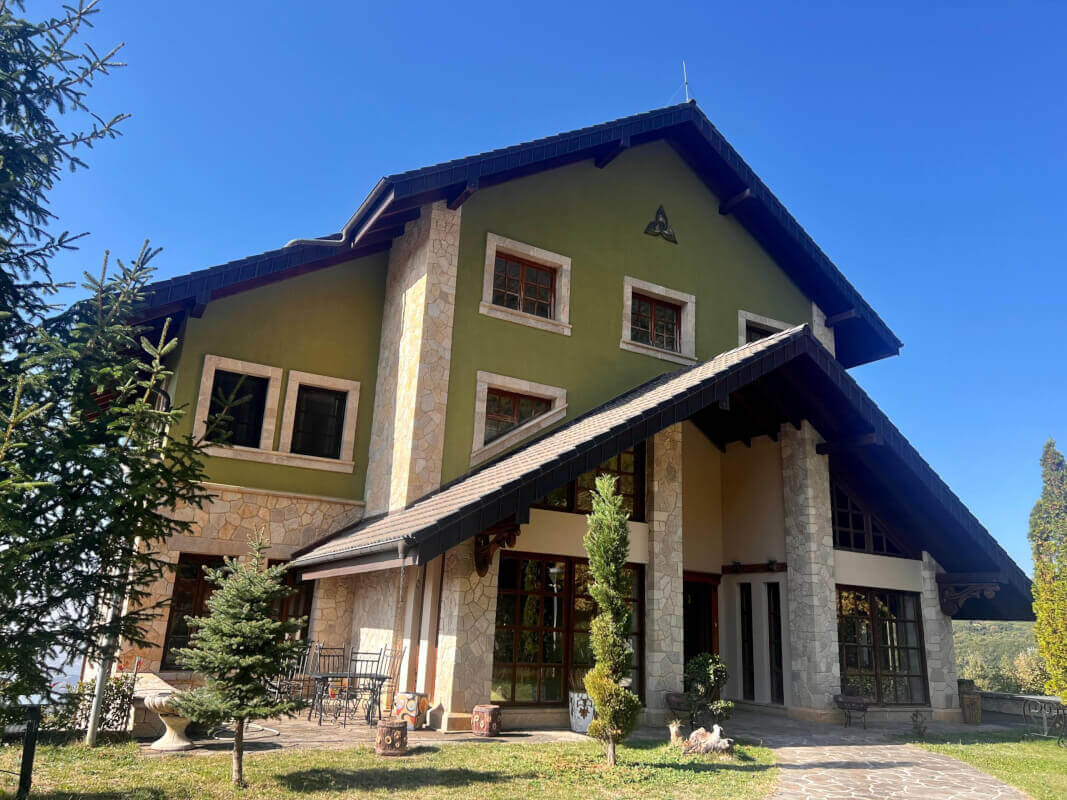 2d0c5660-f98b-4033-a294-ab3bb8c24a18-scaled