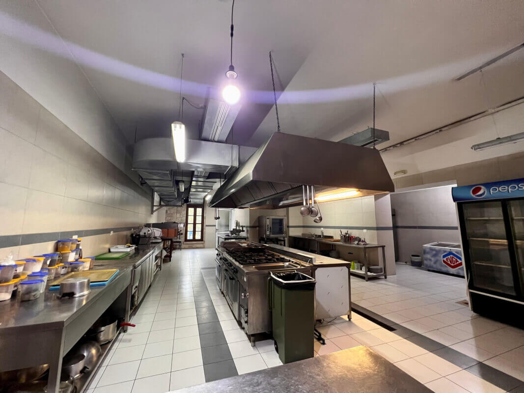 b03f4a49-f150-49f2-8841-d53c4fd48b94-scaled