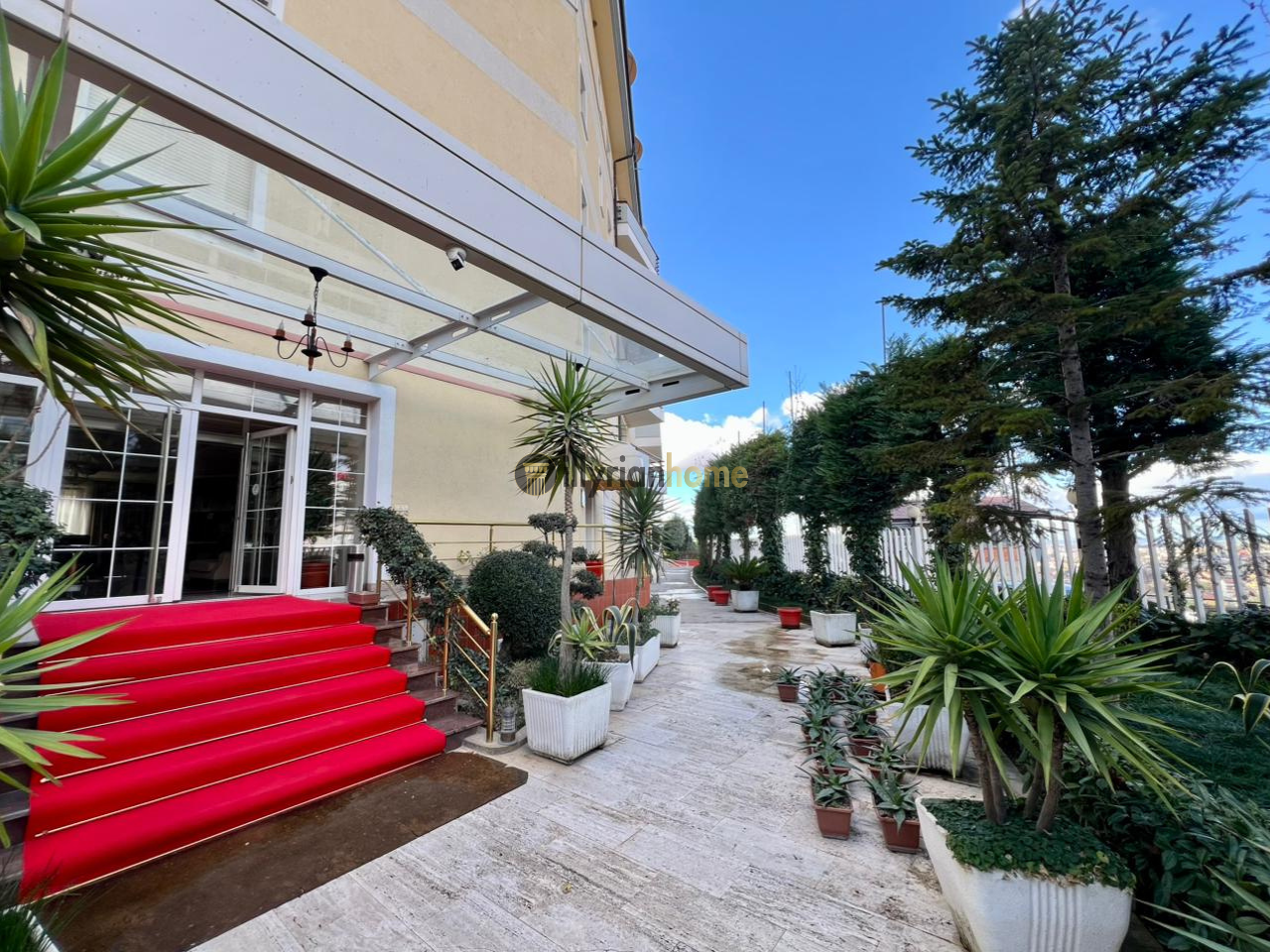 Hoteli Prane Farkes Rezidenca Dora (24) Hotel, Pranë Liqenit të Farkës ,Tiranë.