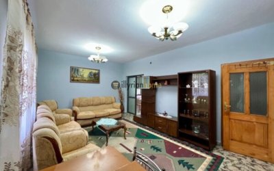 Shtepi 3 kateshe, Fresk